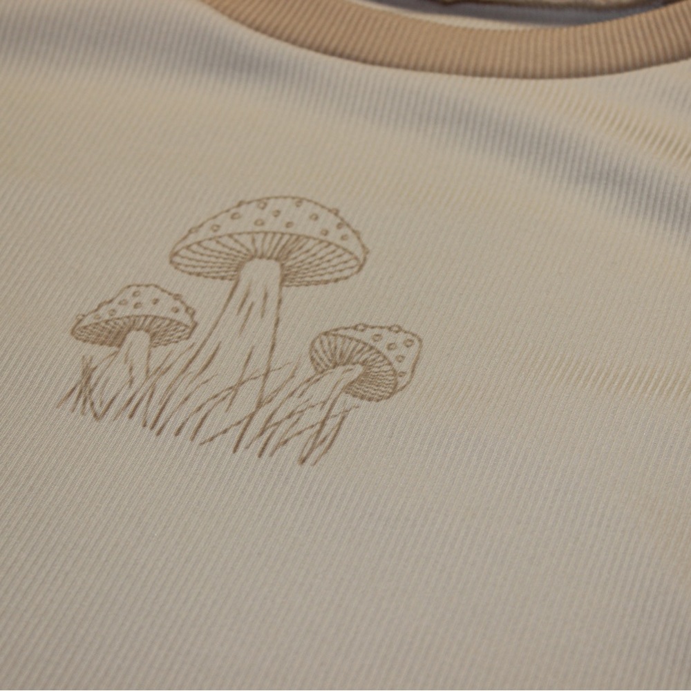 SHEIN EZwear Mushroom Print Raglan Sleeve Crop Tee